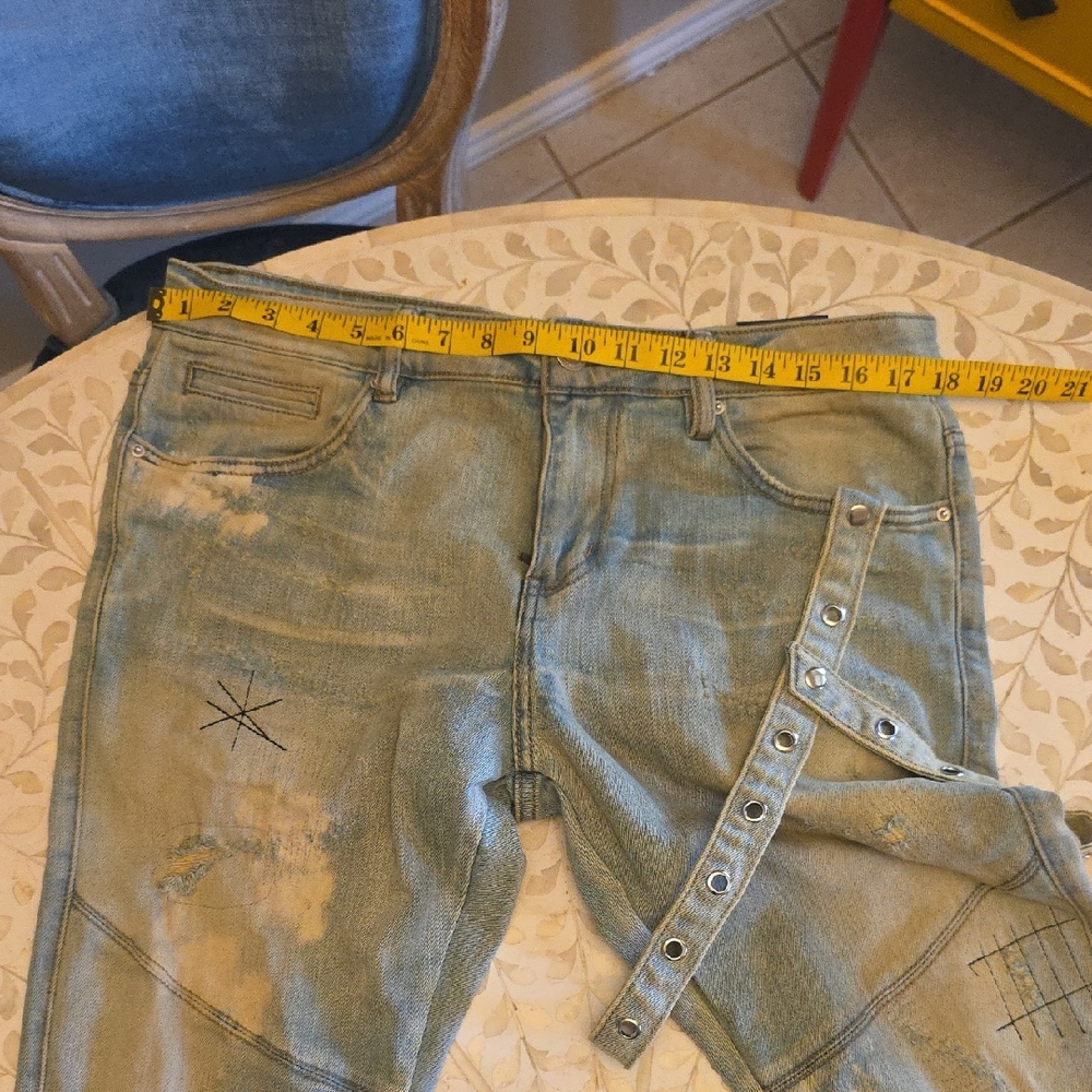 Stylish Distressed Skinny Jeans in Blue